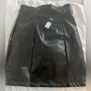Black leather miniskirt!